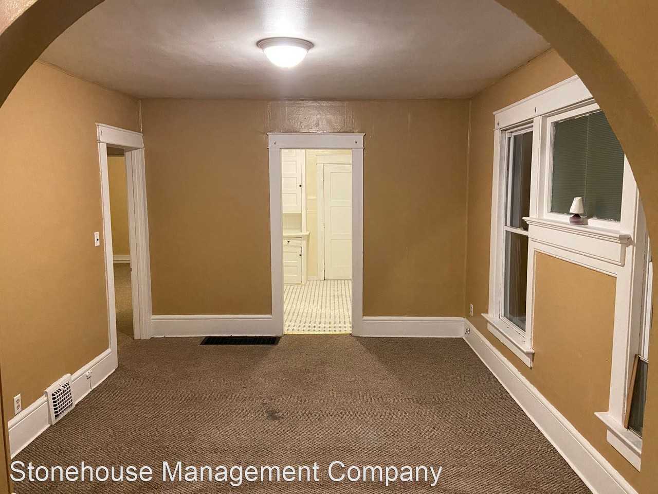 521 East 21st Street - Photo 3 of 7