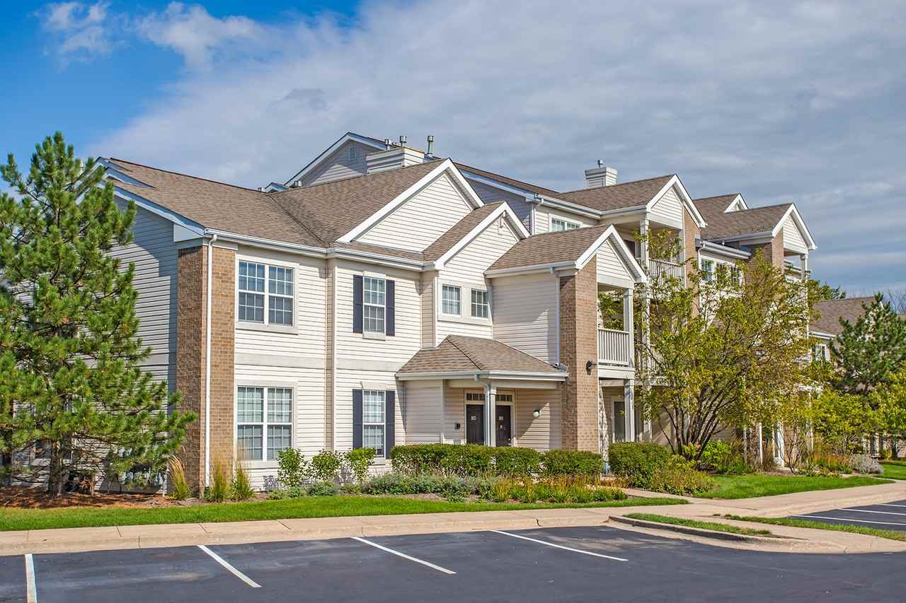 Landings at Amhurst Lake - Photo 5 of 33