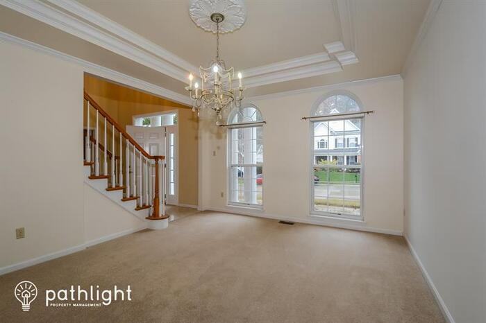 872 Castle Pines Dr - Photo 2 of 16