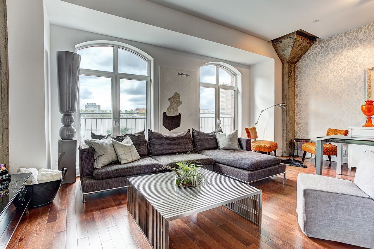 1000 Rue de la Commune Est #403