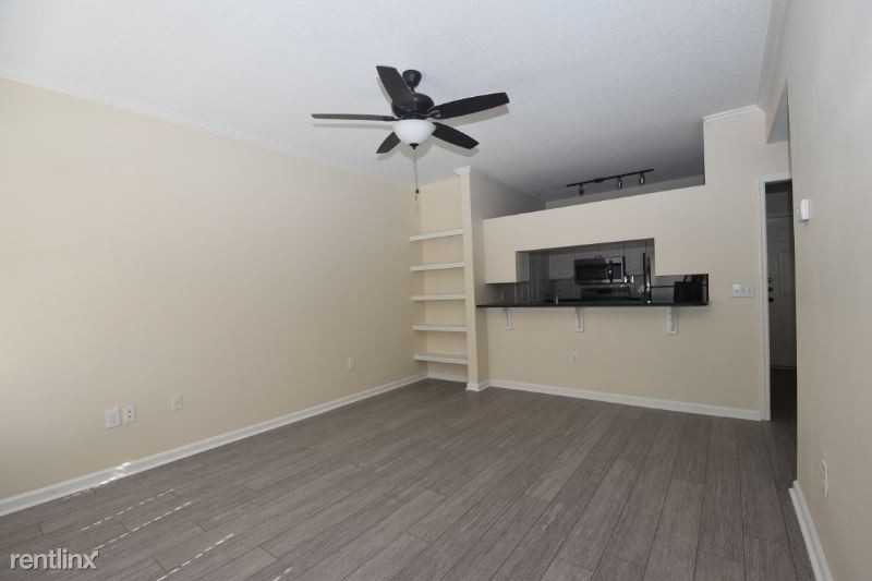 800 800 S Dakota Ave 330 - Photo 3 of 15