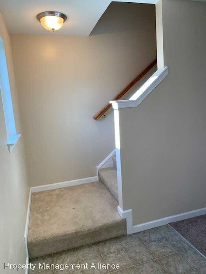 80 Silversides Way - Photo 2 of 35