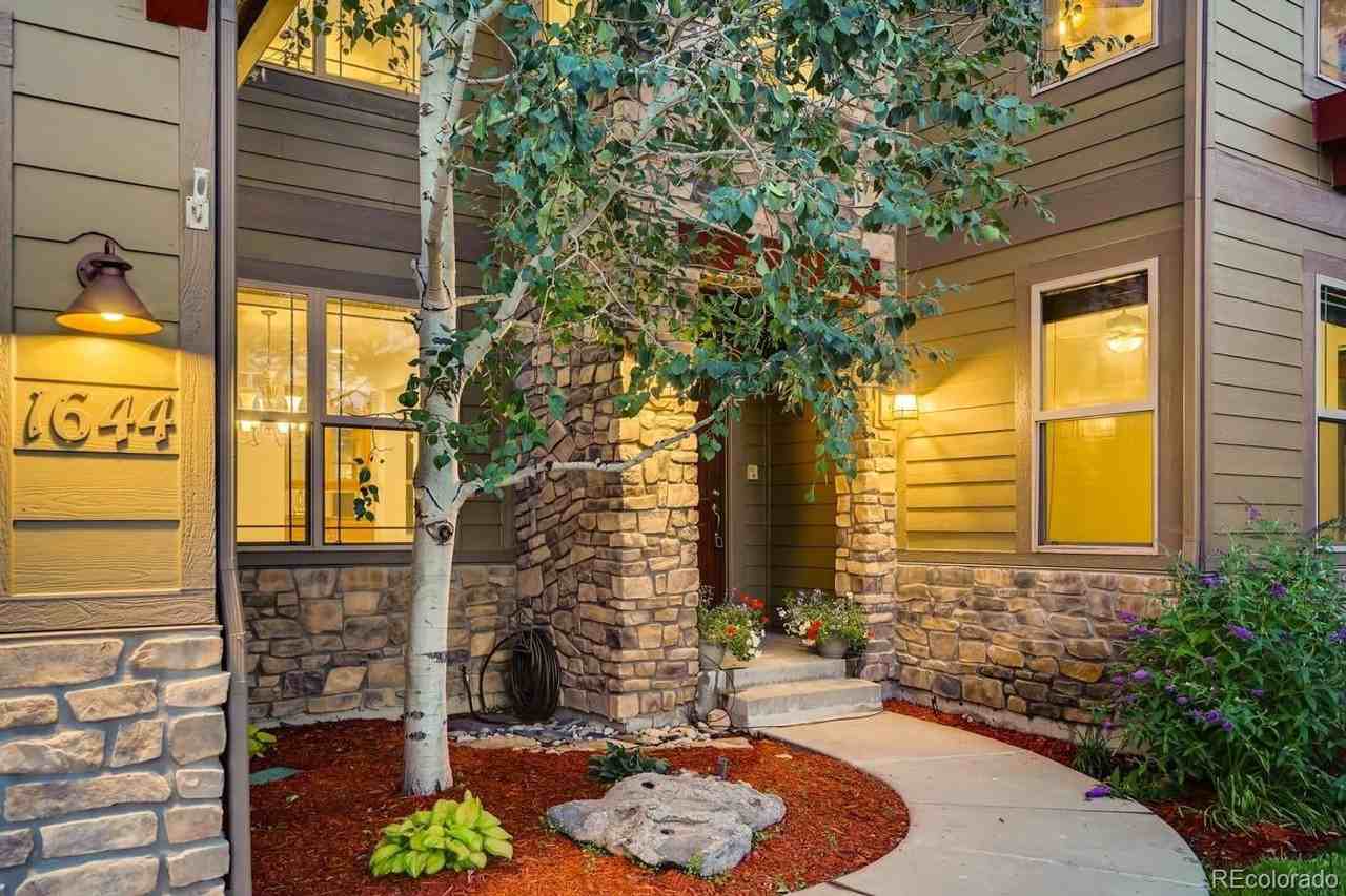 1644 Ridgetrail Ln - Photo 3 of 38