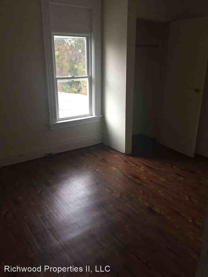 445 Baird Street A-D - Photo 3 of 6