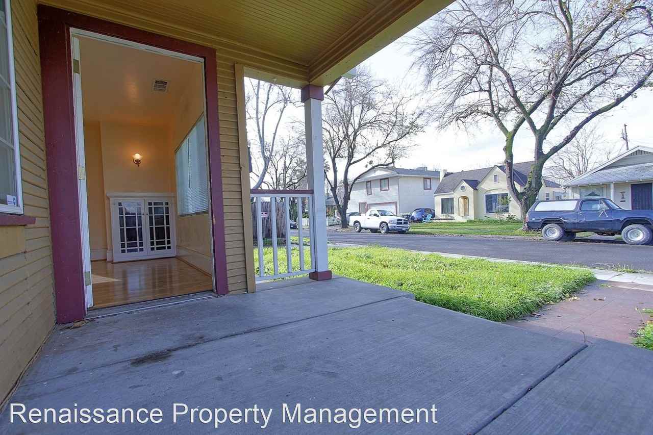 1026 N. Windeler Avenue A-B - Photo 2 of 24