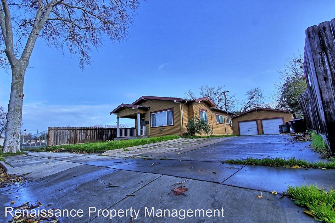 1026 N. Windeler Avenue A-B - Photo 3 of 24