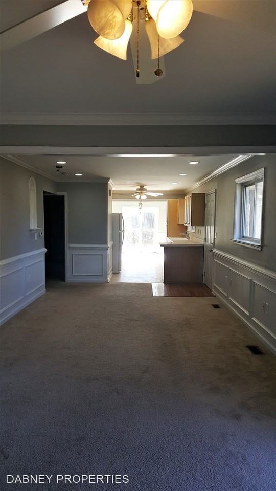 10004 Bear Ln - Photo 3 of 15