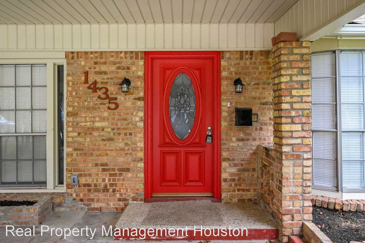 1435 Demaree Ln - Photo 2 of 30