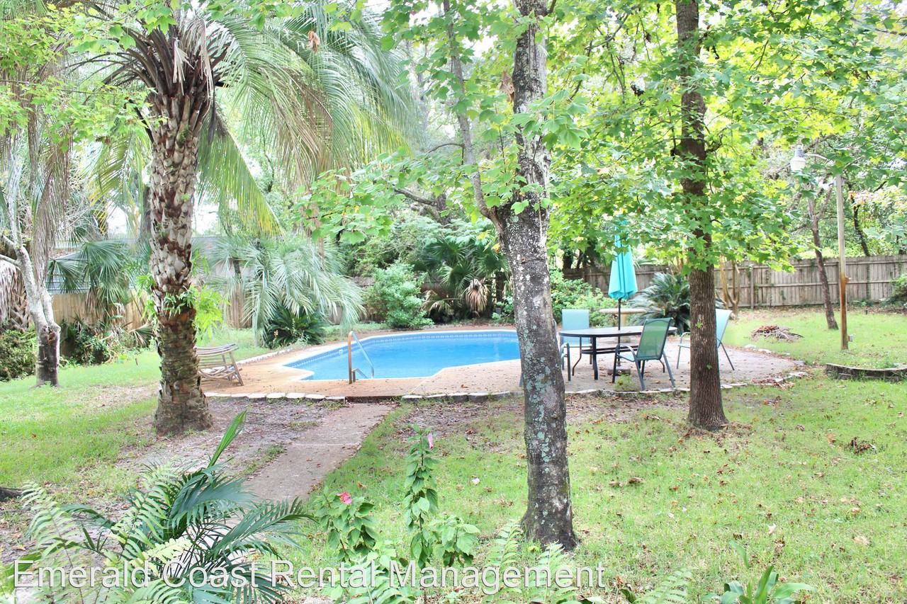 211 Greenbrier Dr Ne - Photo 3 of 24