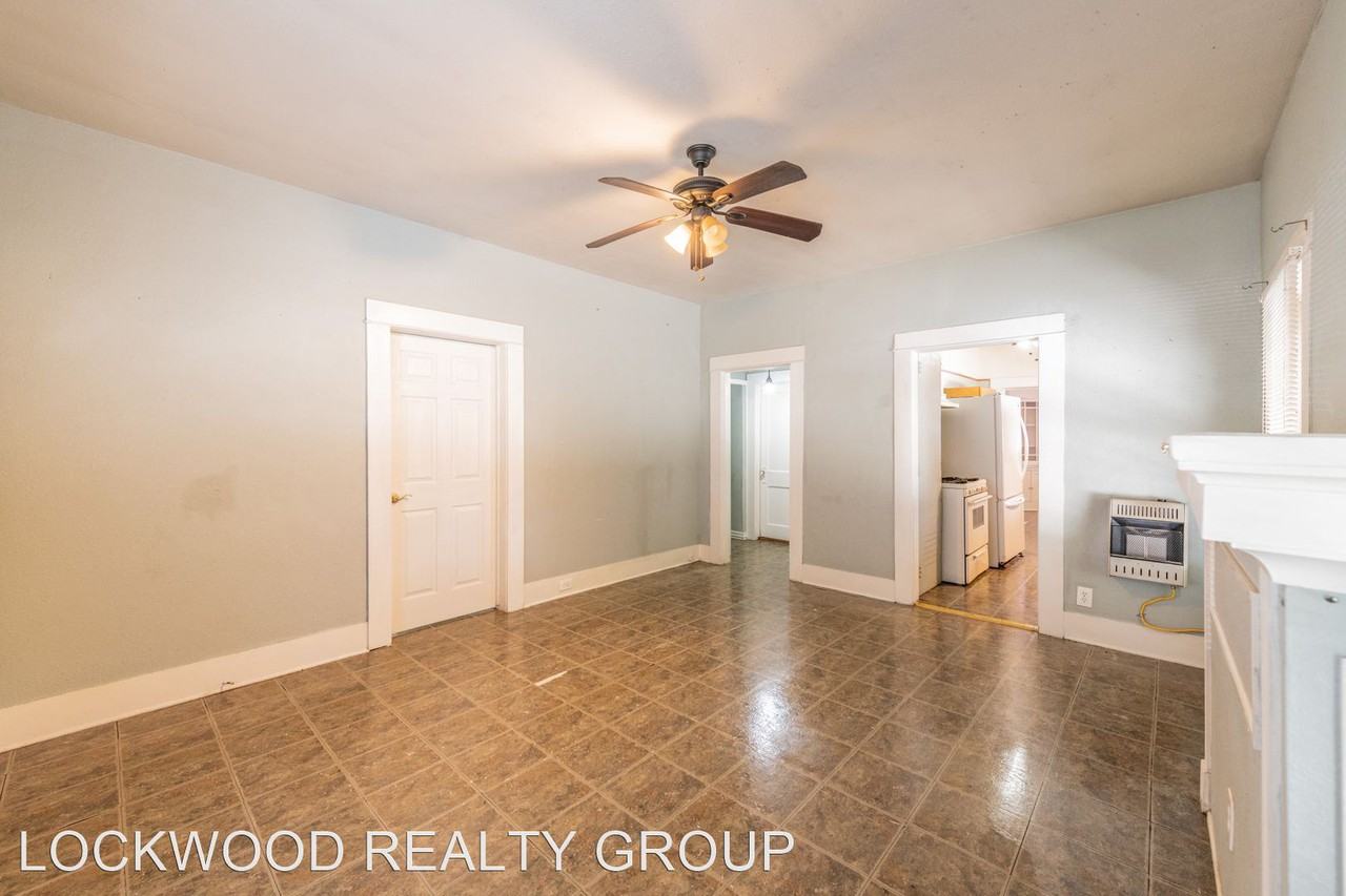 320 Barrett Ave - Photo 3 of 25