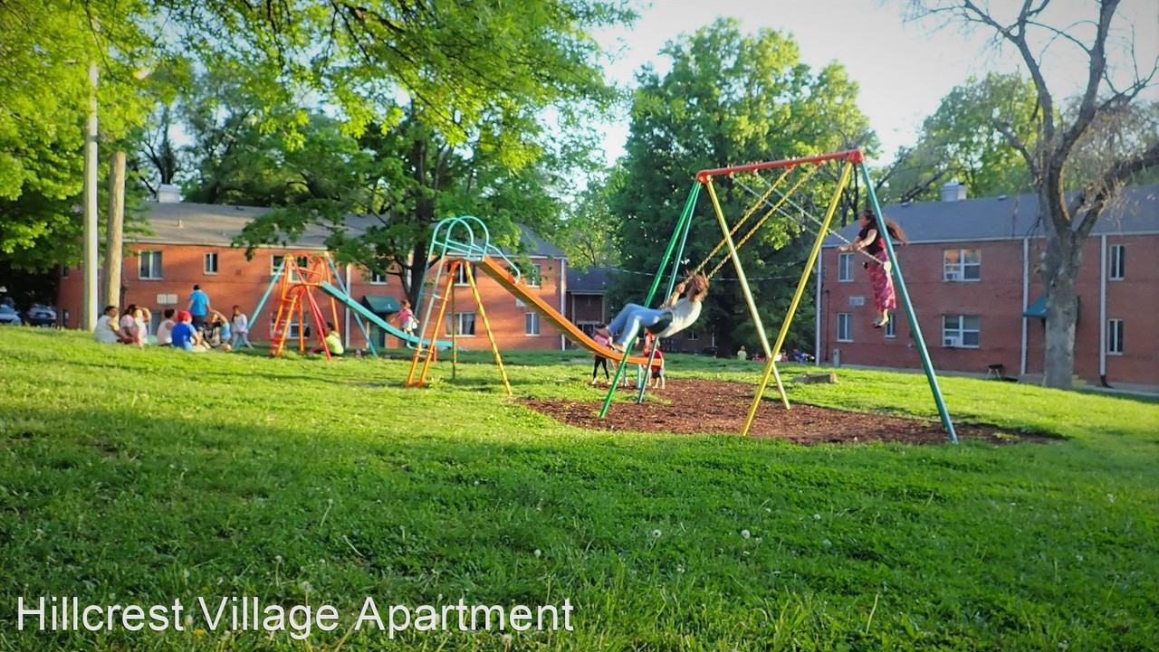 930 N 34th Street - Photo 3 of 5