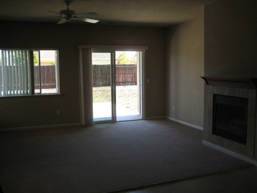 370 S Humboldt Ave - Photo 2 of 16