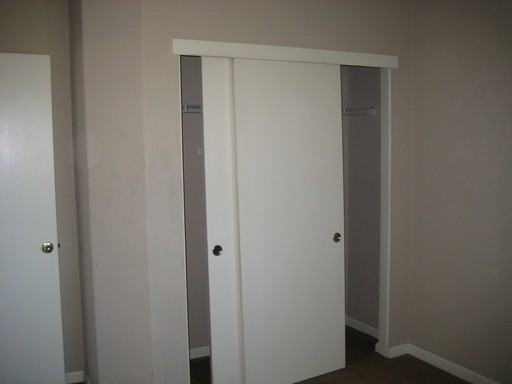 370 S Humboldt Ave - Photo 3 of 16