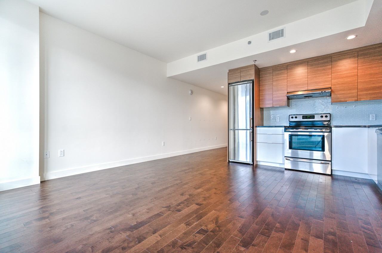 360 Boulevard René-Lévesque Ouest - Photo 2 of 7