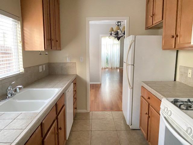 1033 Havenhurst Drive #1033 - Photo 2 of 10