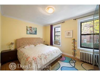 305 E 88th St #2A