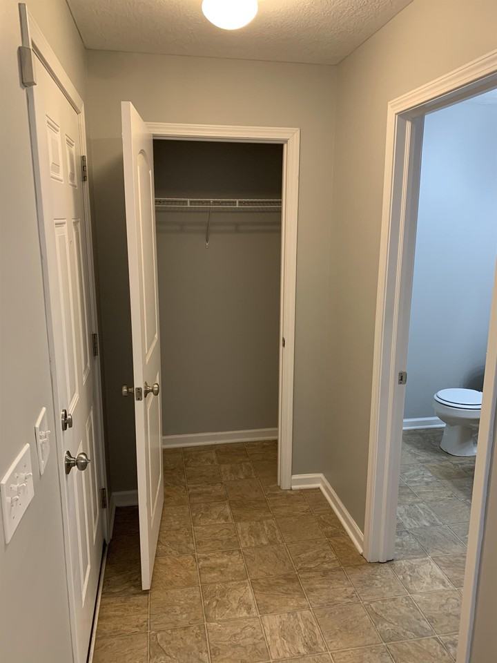 1443 Ithaca Dr - Photo 3 of 19