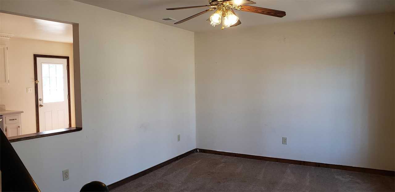 4005 Peregrine Rd - Photo 2 of 18