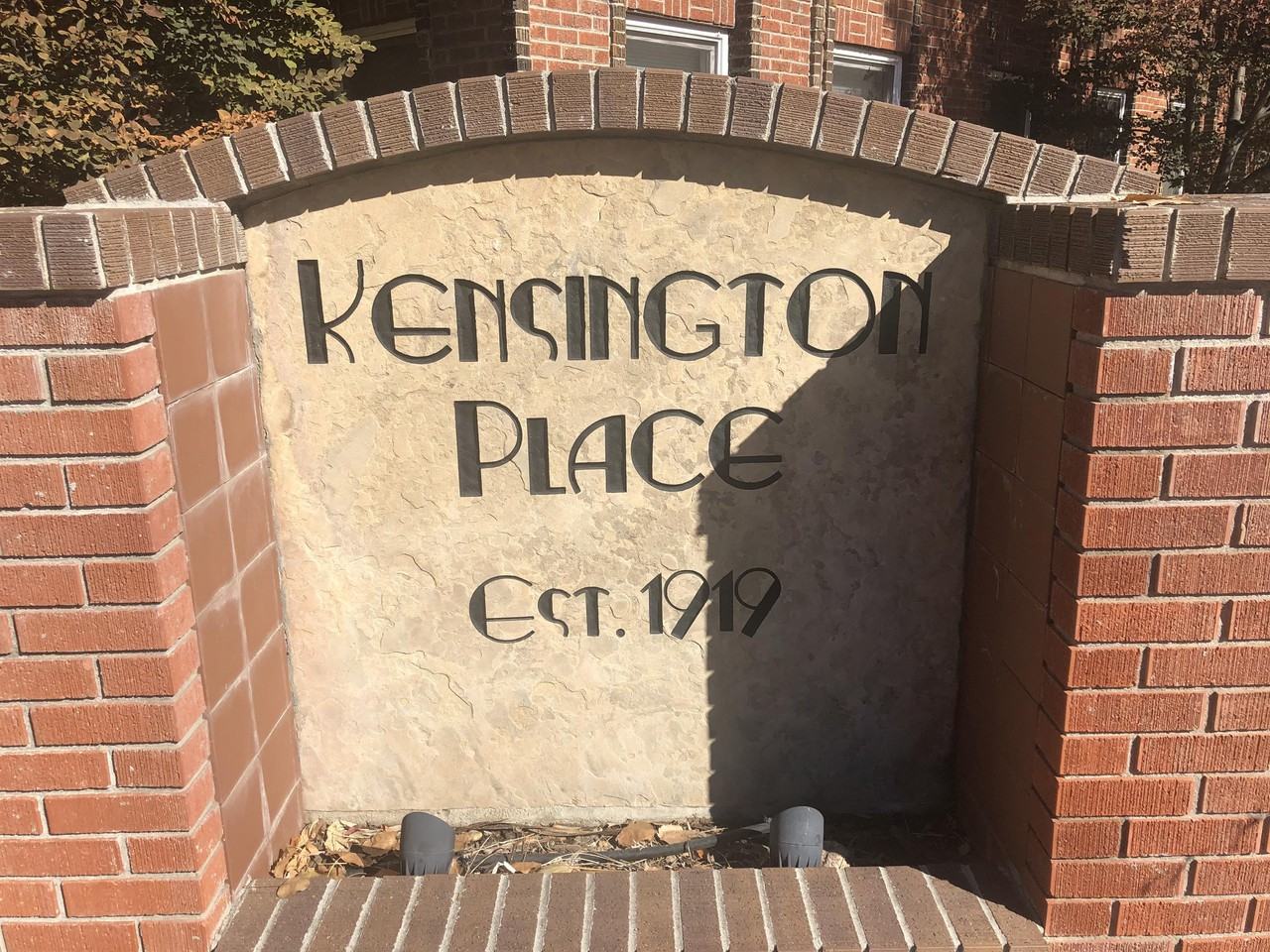 200 E Laurel St - Photo 2 of 14