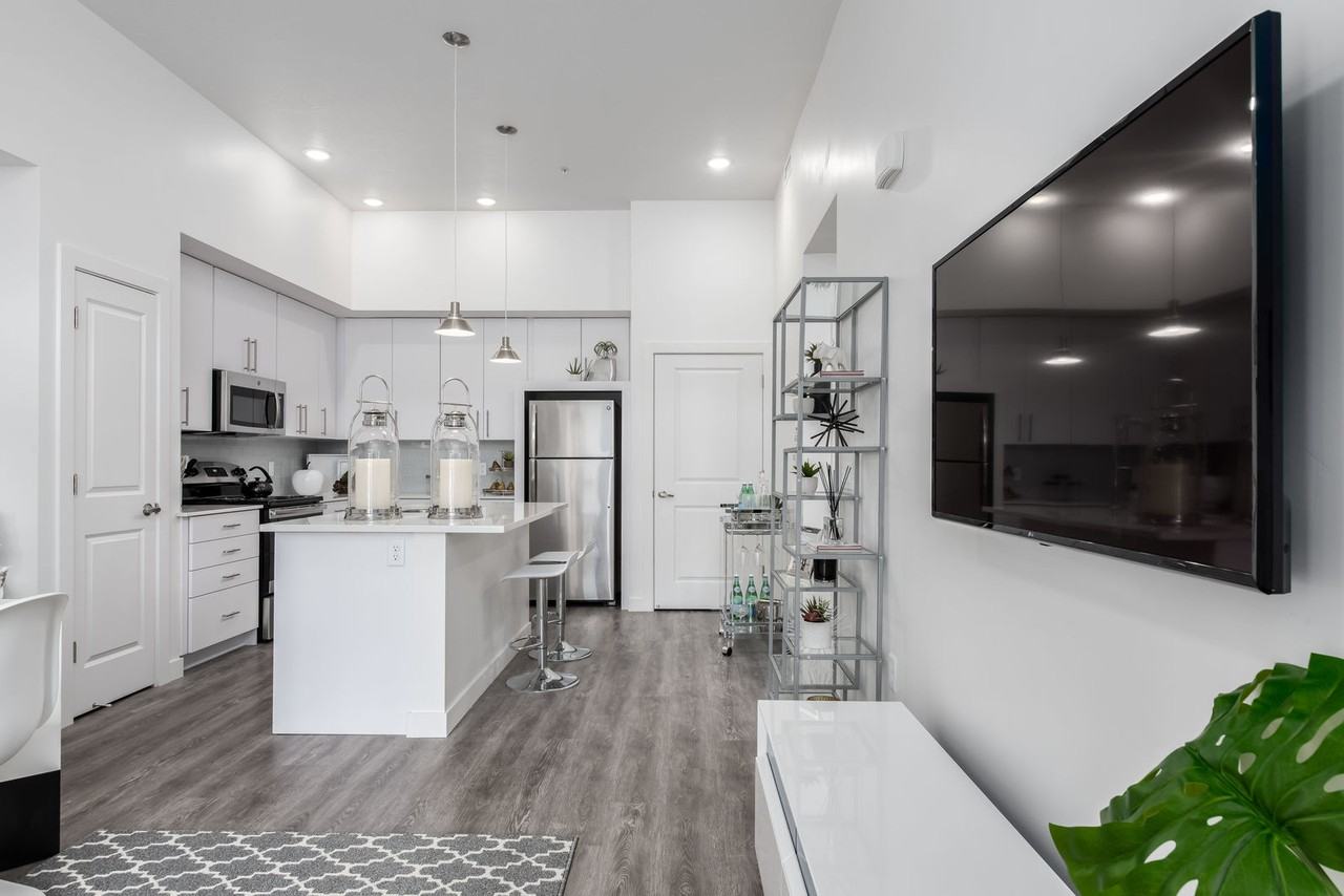 Rockpoint Apartments - Photo 3 of 20