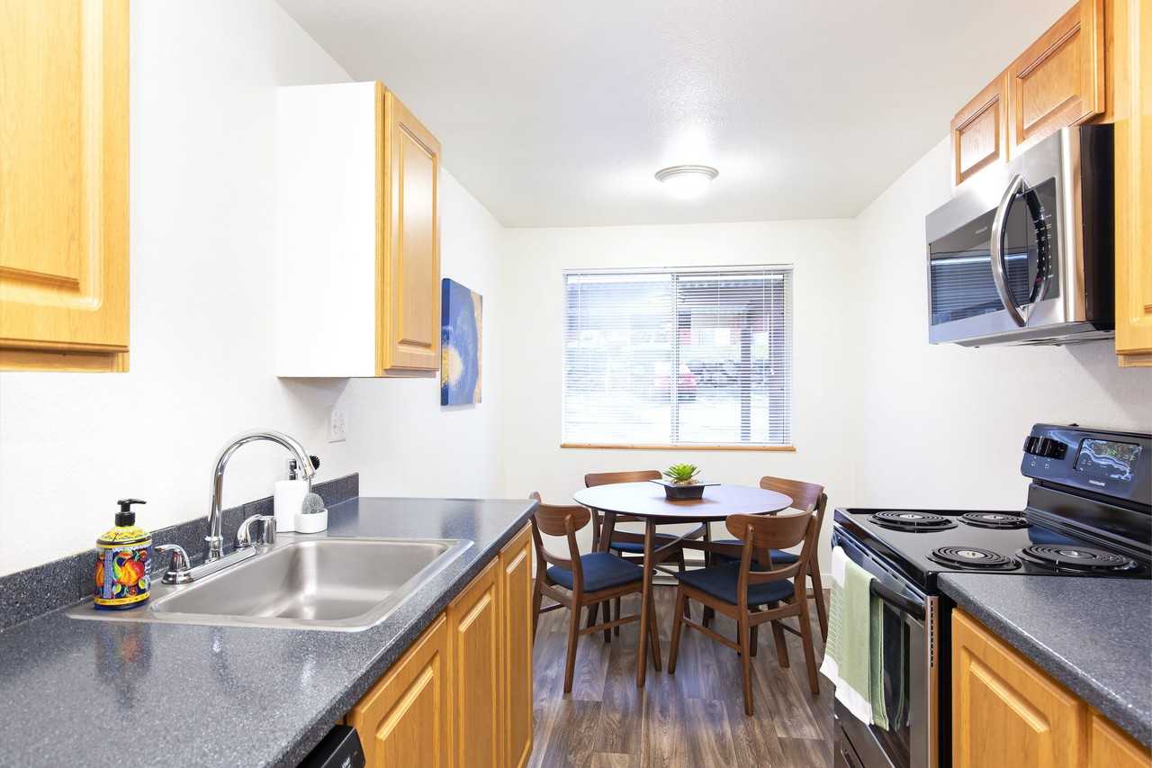 Honey Creek 1332 Duvall Ave Ne