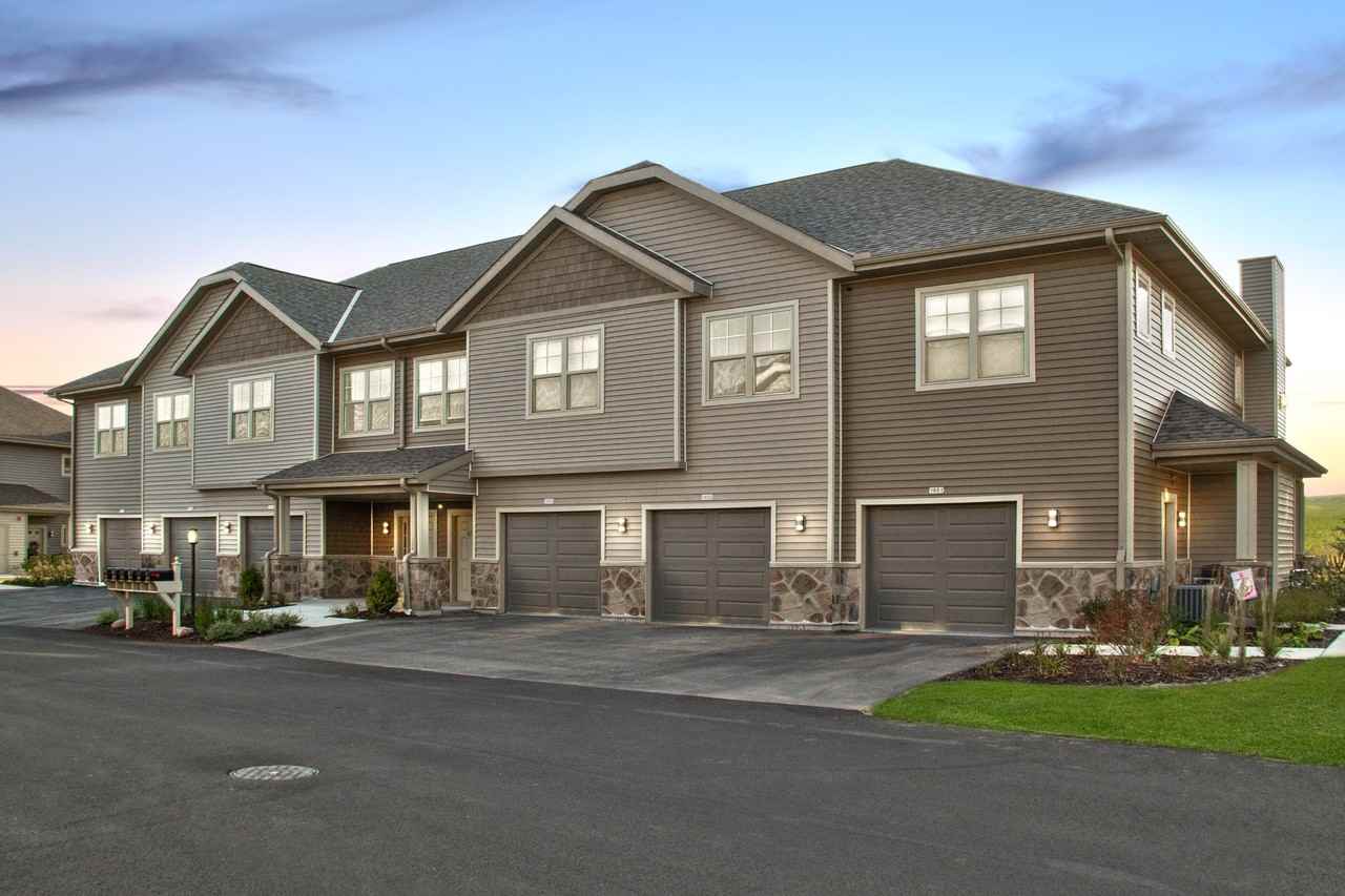 High Bluff Townhomes - Photo 3 of 28