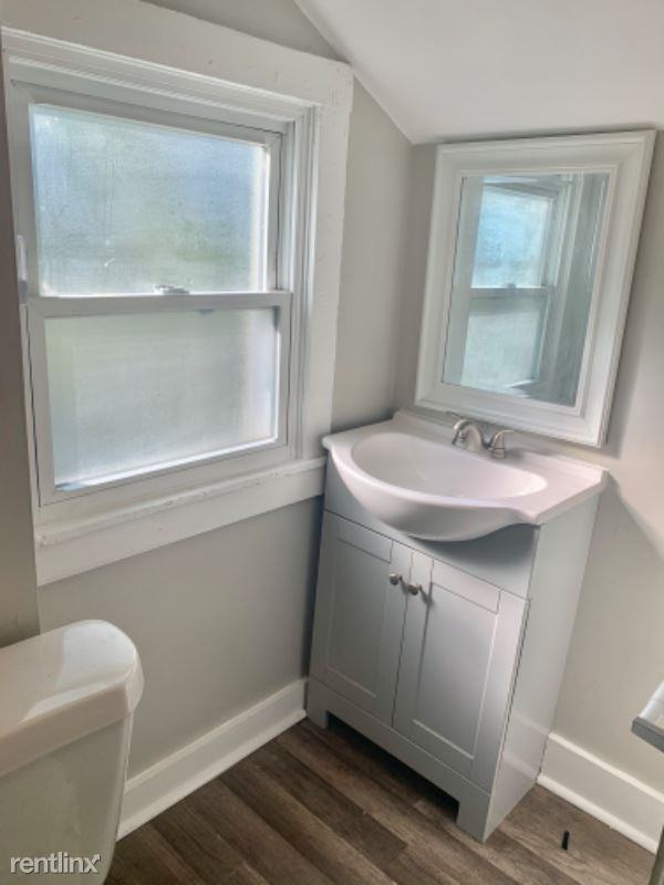 1822 1822 W 57th St Up - Photo 3 of 14