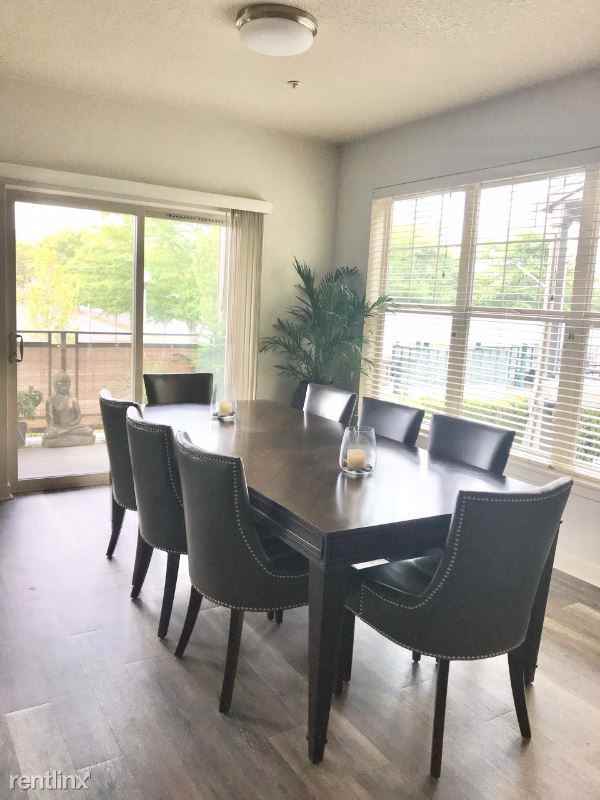 8874 Ne Brentford Way