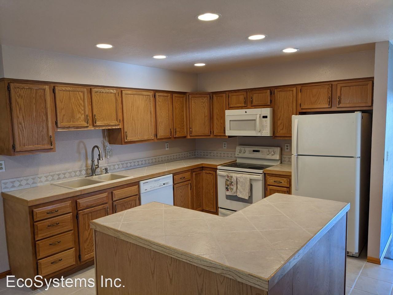 186 S Holman Way - Photo 3 of 34