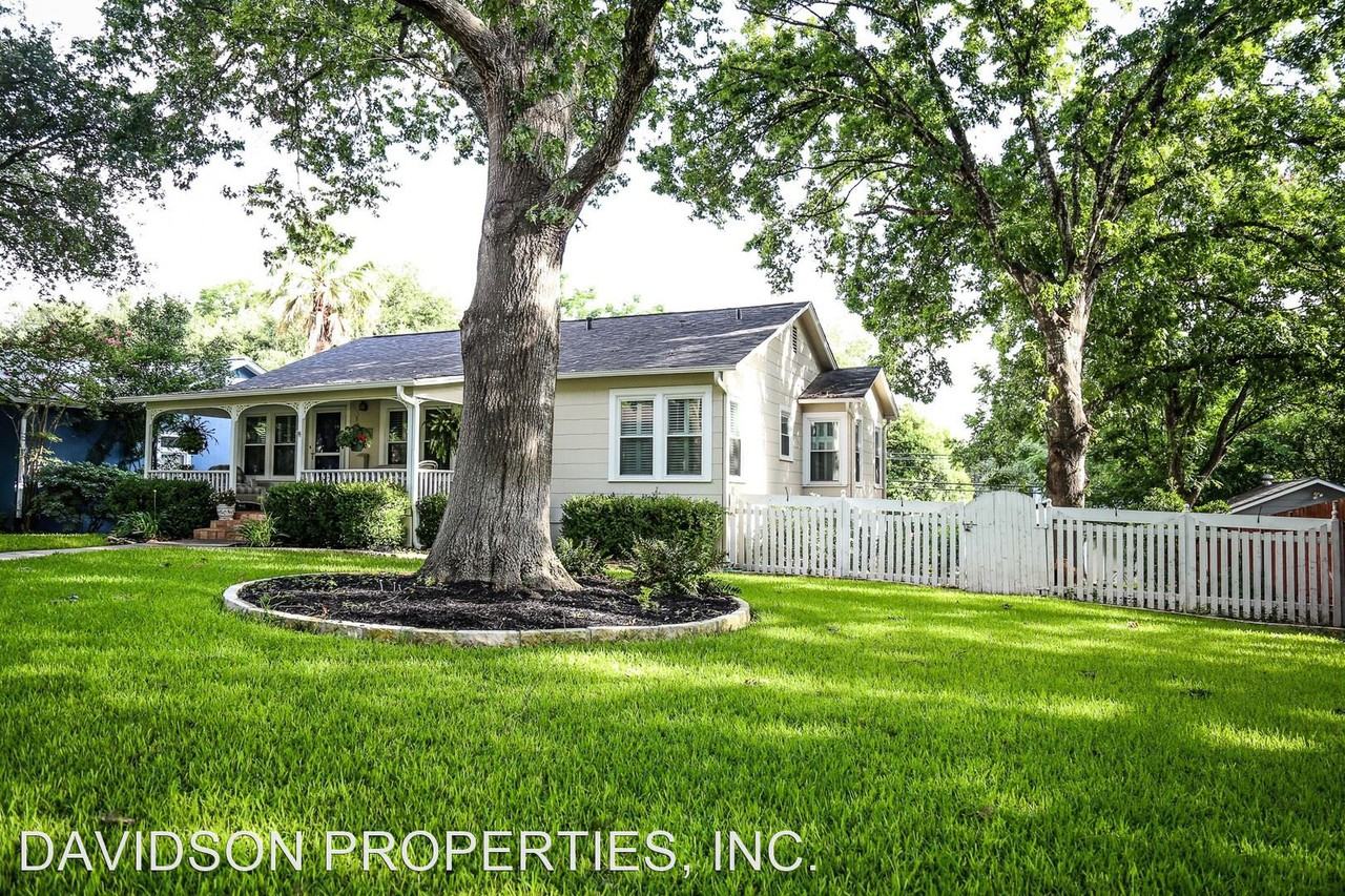 221 E Edgewood Pl - Photo 3 of 24