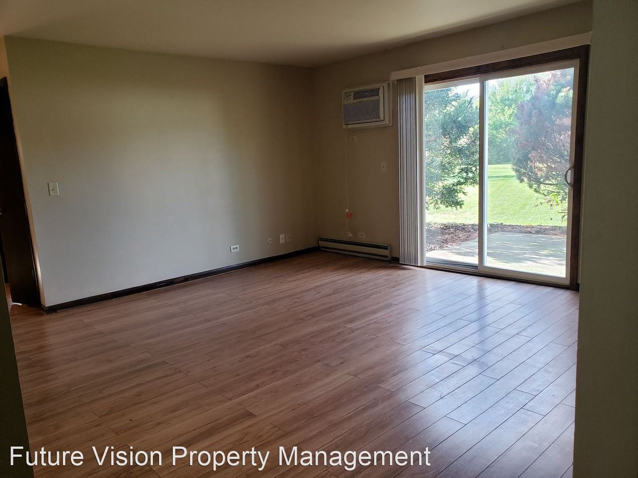 235 Woodrow St - Photo 2 of 10