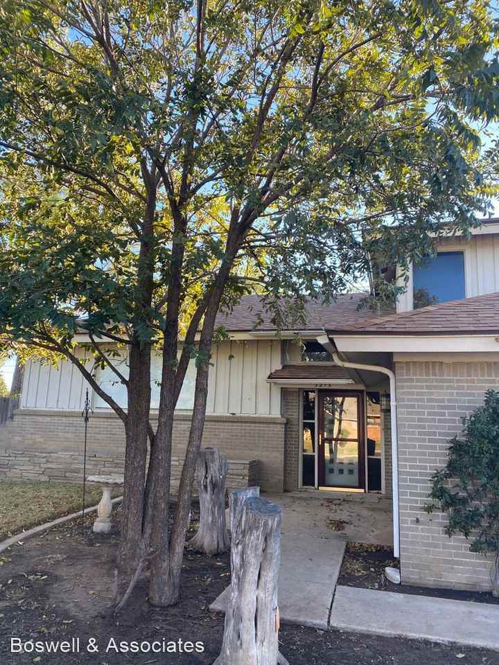 3215 Durant Dr - Photo 2 of 31