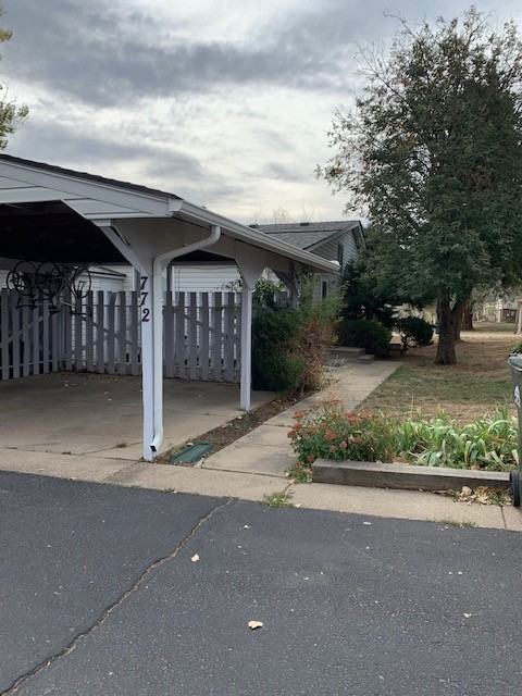 772 W Cleveland Cir - Photo 2 of 11