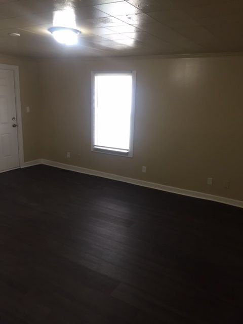 2315 W Morris St - Photo 3 of 14