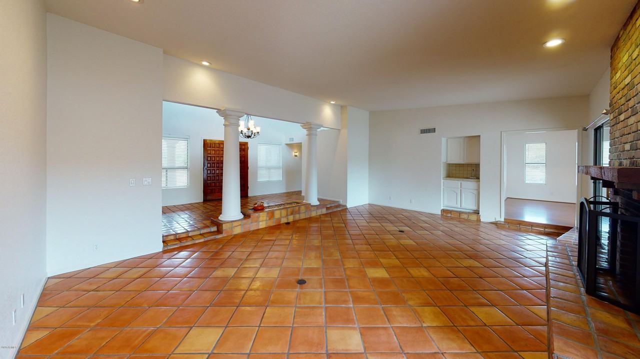 36801 N Tom Darlington Dr - Photo 2 of 50