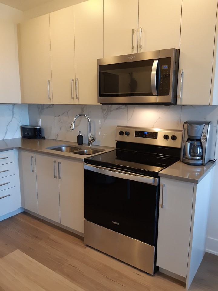 324 Donald Street - Photo 2 of 7