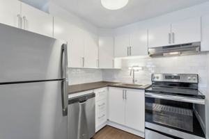 featured image of 1360 N Williams St