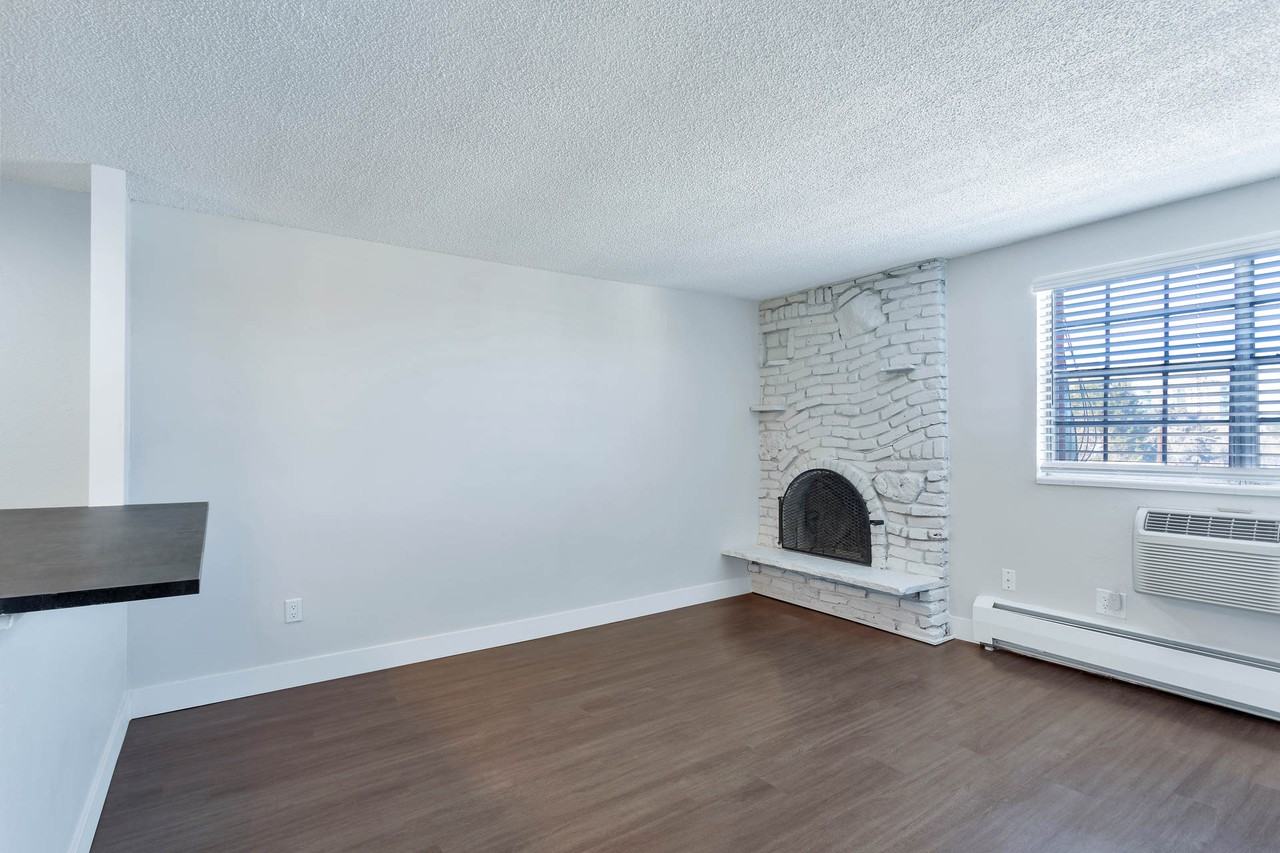 1360 Williams - Photo 7 of 24