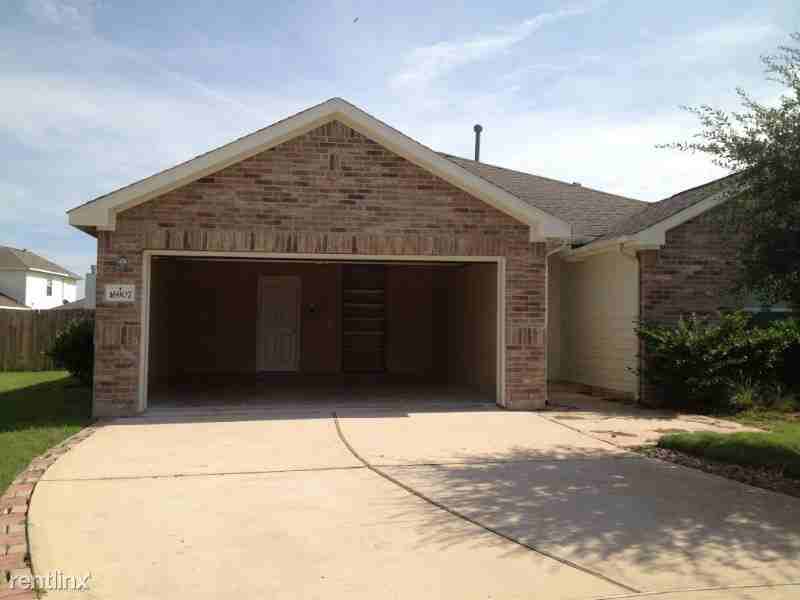 16907 Melvin Oaks Ct - Photo 2 of 23