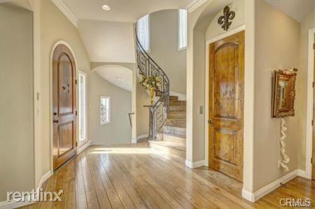 1208 S Catalina Ave #A - Photo 2 of 9