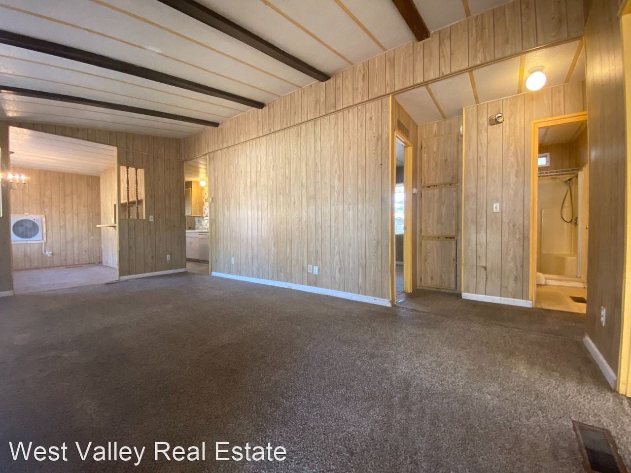 282 Mary St - Photo 2 of 13