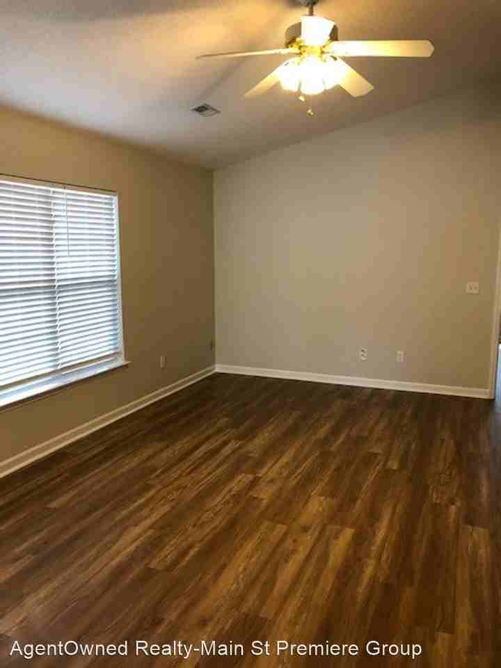 337 Anita Dr - Photo 3 of 19