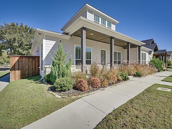 216 Alvarado St - Photo 3 of 30