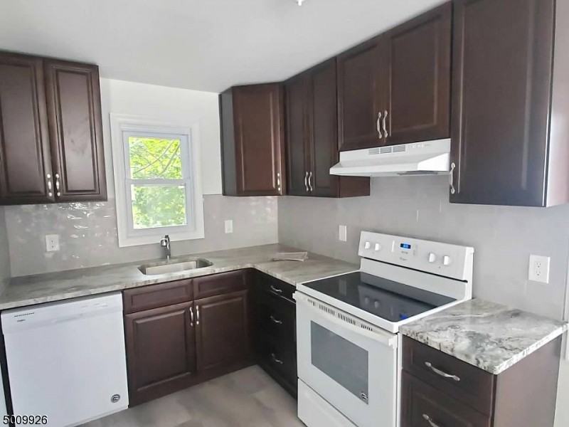 70 Frenchtown Rd - Photo 3 of 7