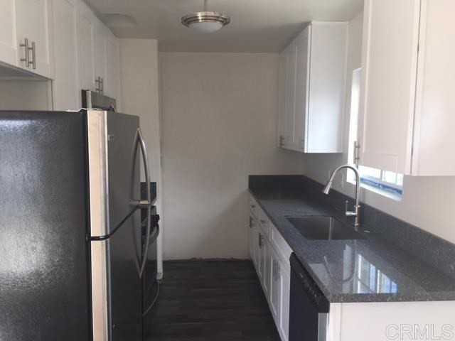 1402 Dubuque St - Photo 2 of 17