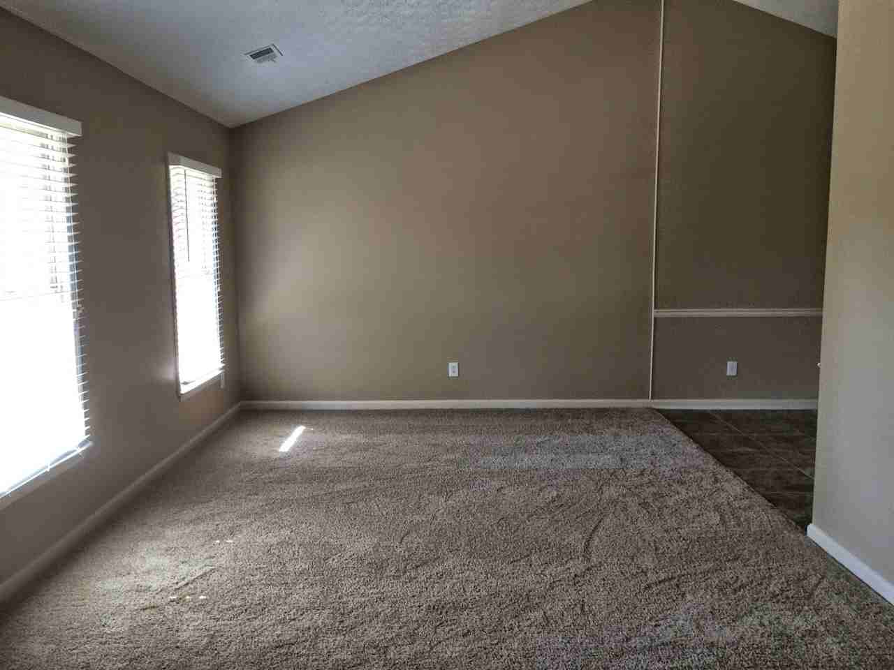 5994 Pattillo Ln - Photo 3 of 16