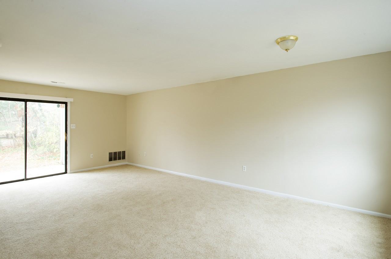 73 Townhouse Ln - Photo 3 of 19