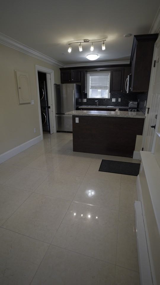 6727 Oak Street - Photo 4 of 22