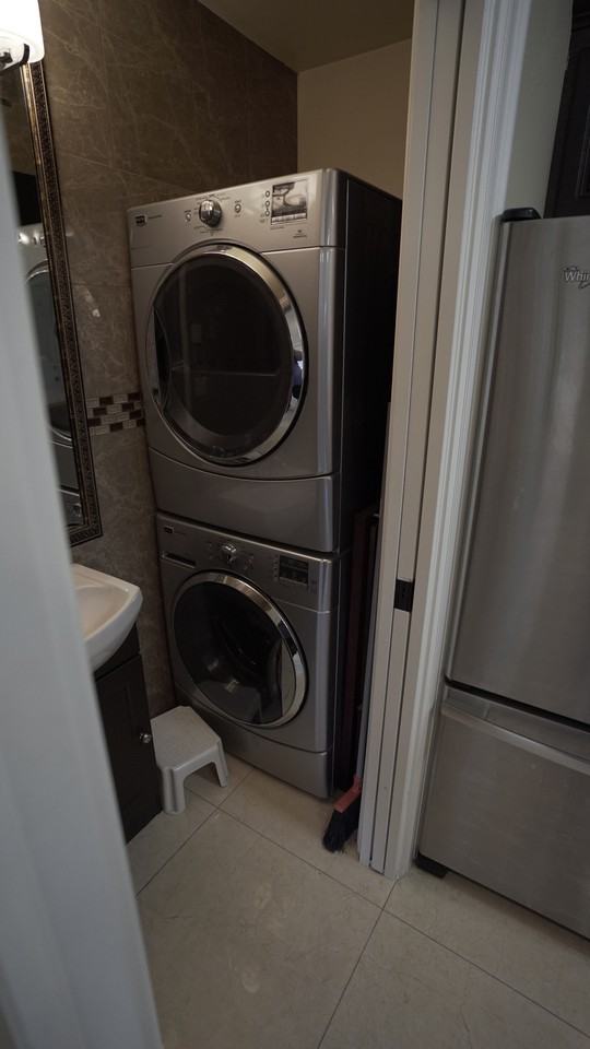 6727 Oak Street - Photo 6 of 22