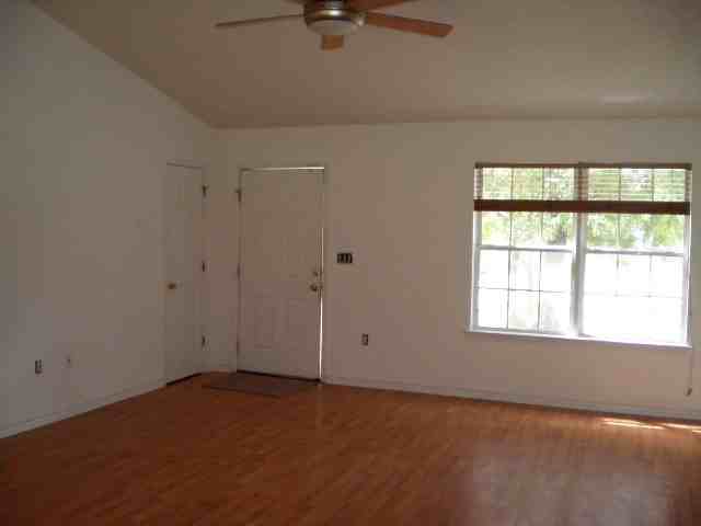 2889 2nd Ave NE - Photo 2 of 9